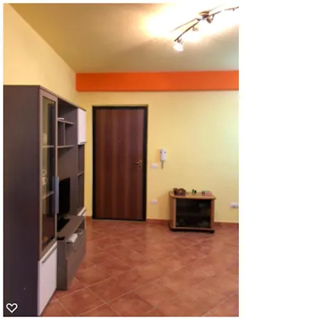 With 2 Bedrooms In With Enclosed Garden And Wifi 300 M From The Beach * Marina di San Lorenzo