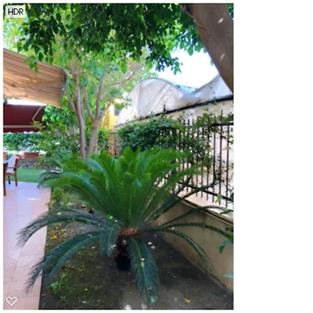 With 2 Bedrooms In With Enclosed Garden And Wifi 300 M From The Beach