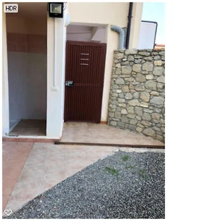 شقة With 2 Bedrooms In With Enclosed Garden And Wifi 300 M From The Beach *
